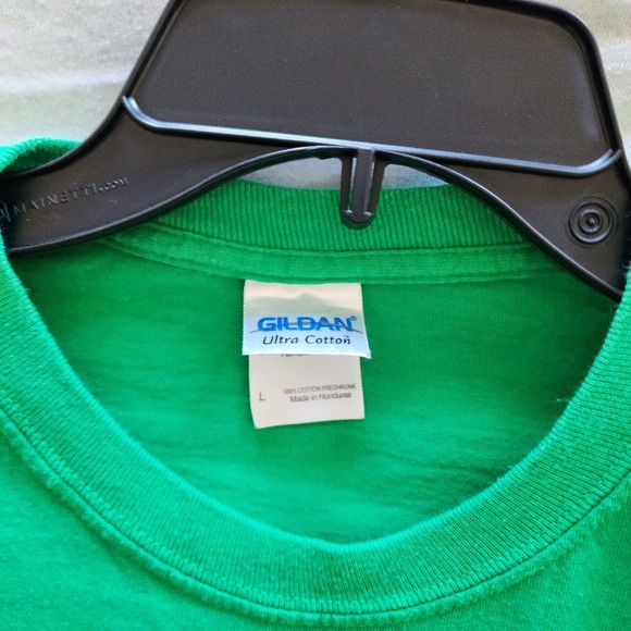 szL Holiday Shake Green Long Sleeve Christmas Party Shirt Winter Graphic Tee - Picture 4 of 6